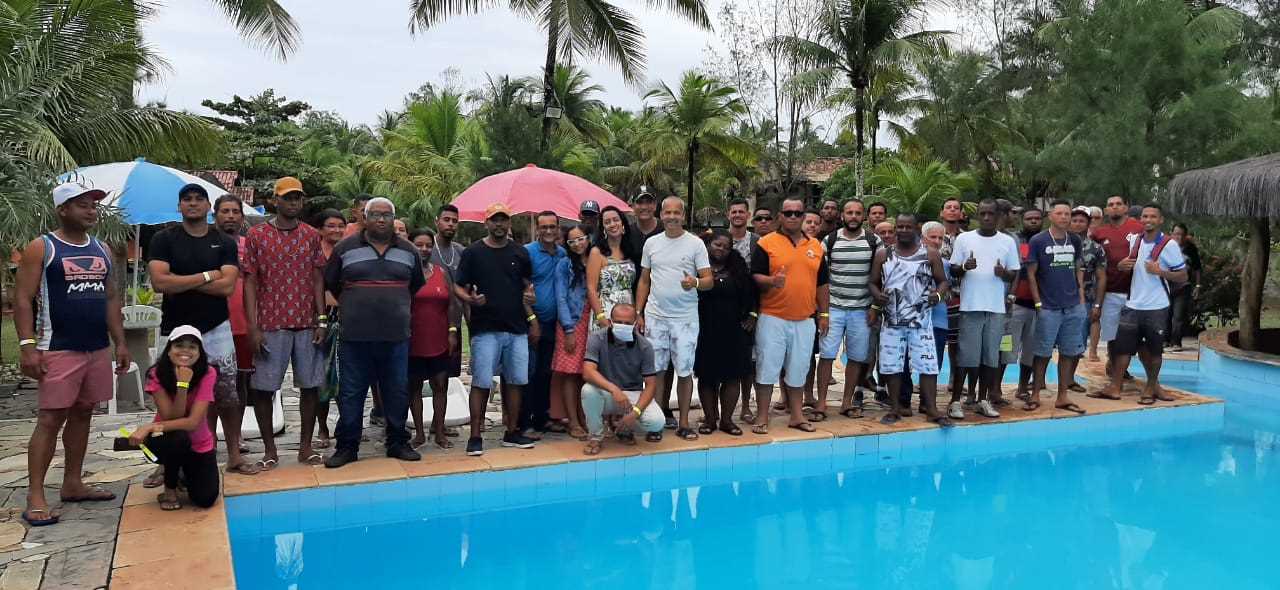 Camacã: Prefeitura realiza viagem com os Garis a Canavieiras para comemorar o seu dia